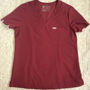 FIGS- Burgundy
Top: Catarina 1 Pocket-Small